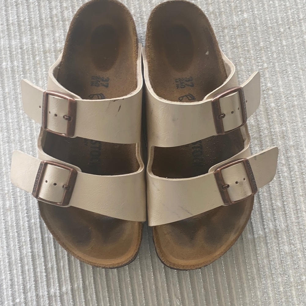 cream birkenstock's